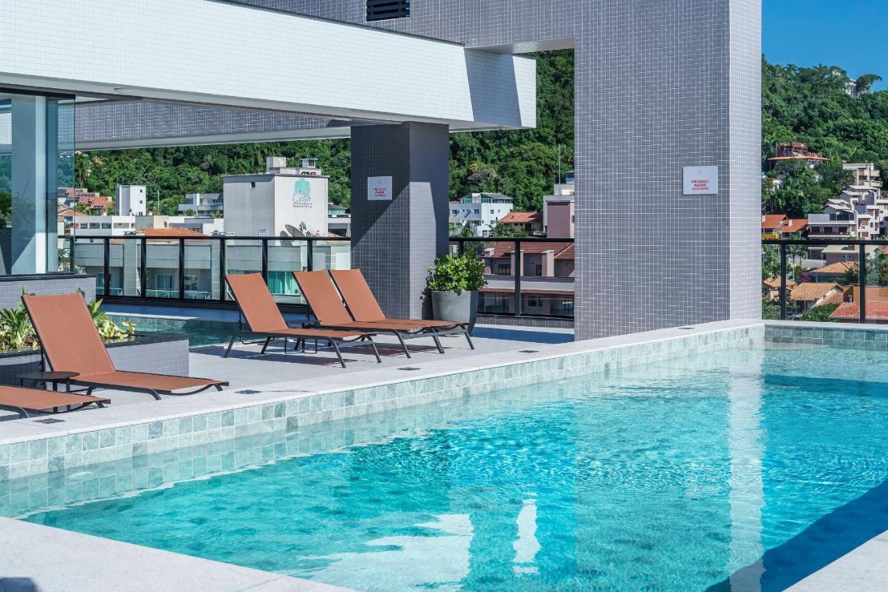Adra 106 - Apartamento No Centro De Bombinhas - Rooftop Com Piscina E Academia - A Poucos Metros Da Praia - Exterior photo